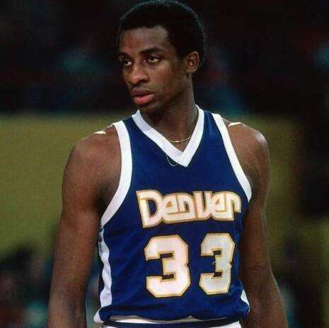 胜步行者 胜步行者