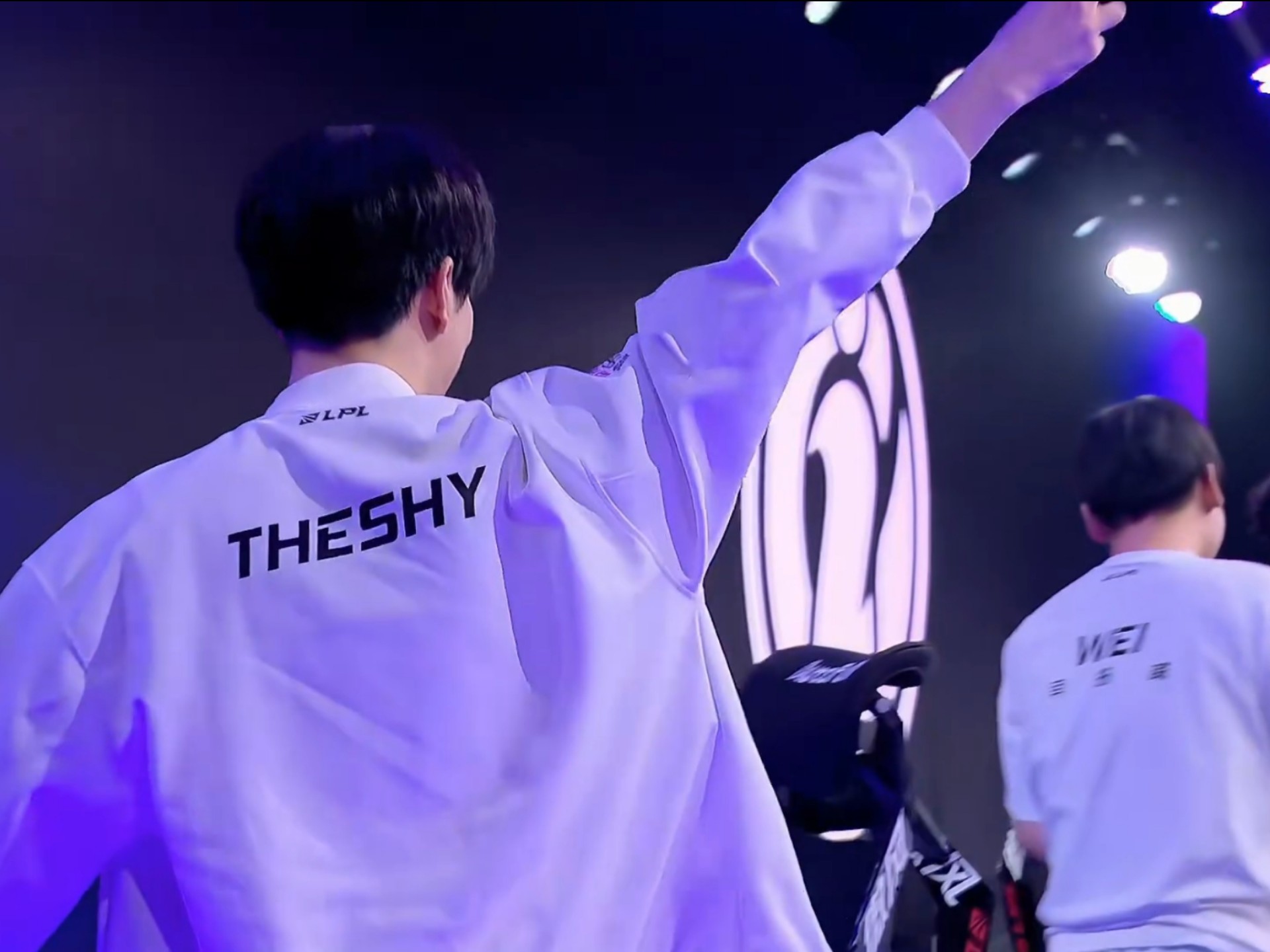 的顶级贡献 的顶级贡献